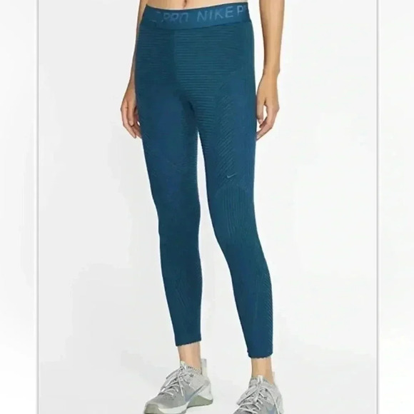 Women’s Nike PRO  Hyperwarm Velour Tights BV5562-347 Midnight Teal S - Picture 1 of 8